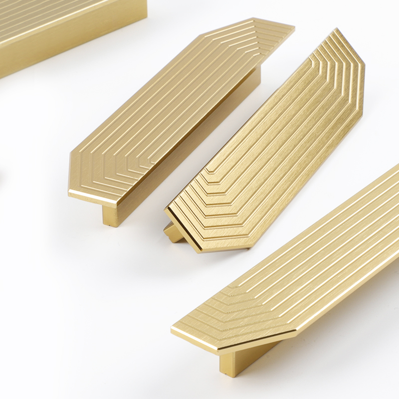 BaiNong 真鍮キャビネット取手ゴールド引き出し取手クロ - Furniture Hardware Gold のレビューと価格